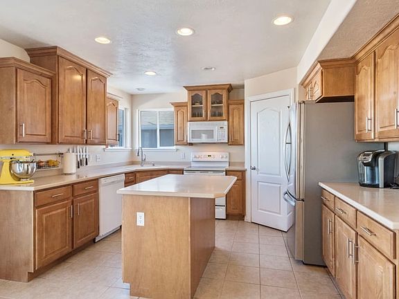 3rd image of 4932 W Weatherwood Ln