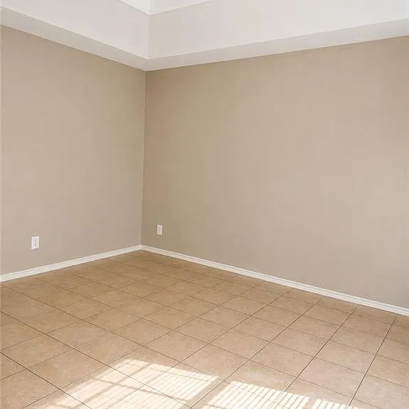 619 La Mancha Dr #3 — Photo 6