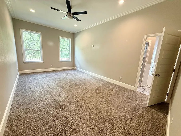 1037 Stagecoach Bnd — Photo 13