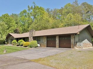 101 Varners Ridge Rd, Whittier, NC 28789