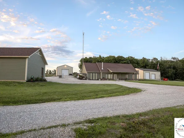 1193 SE 23rd Hwy, Windsor, MO 65360