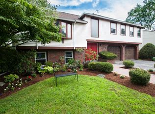 99 Esty Farm Rd, Newton, MA 02459