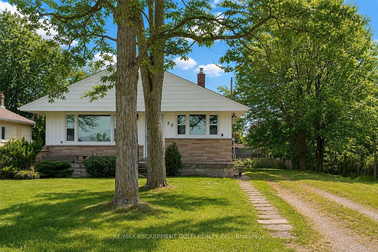 4 bed, $2,790 — Photo 2