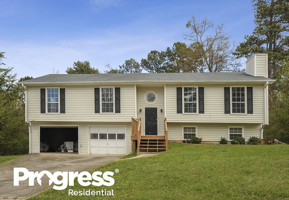2nd image of 1336 Shaw Dr NE