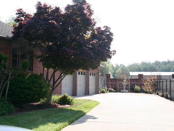 Side load 3 car garage