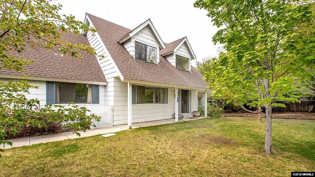 1150 W Plumb Ln photo 1