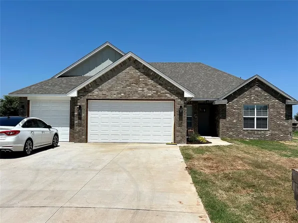 722 N 1st St, Cashion, OK 73016