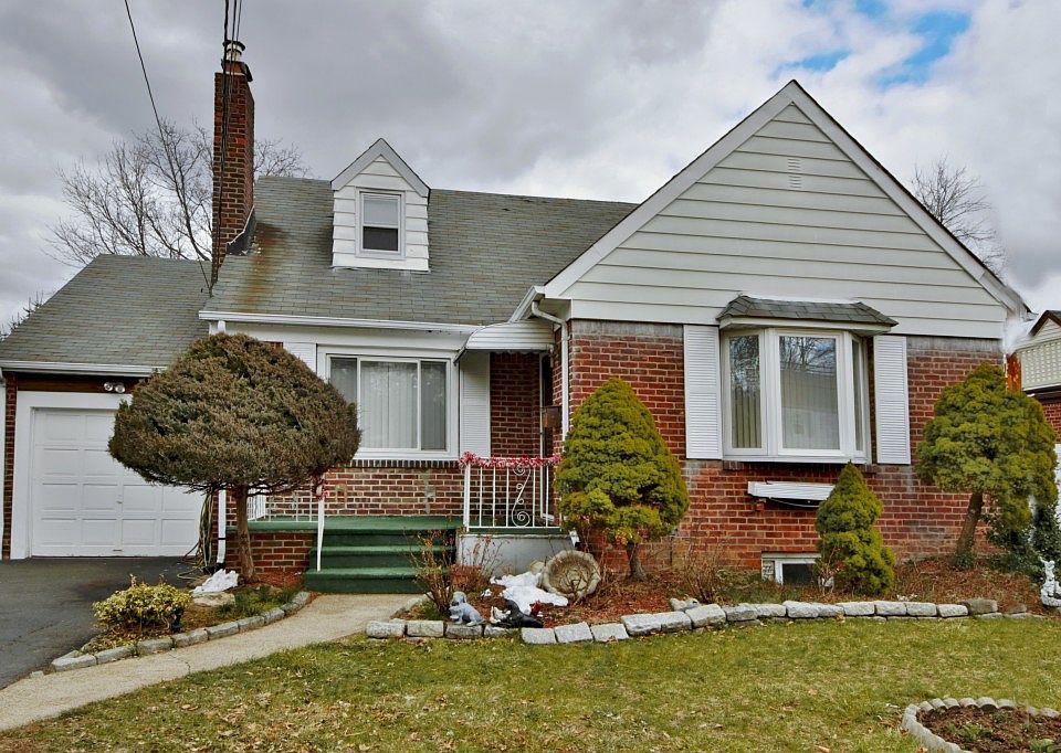 1st image of 5-11 17th St