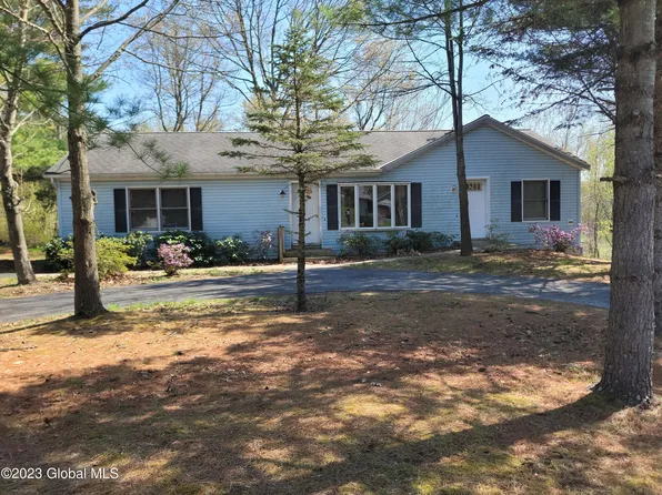 26 Herman K Lane, Castleton, NY 12033