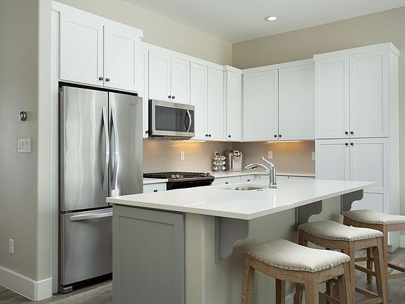 5th image of 292 Reserve Ln #603