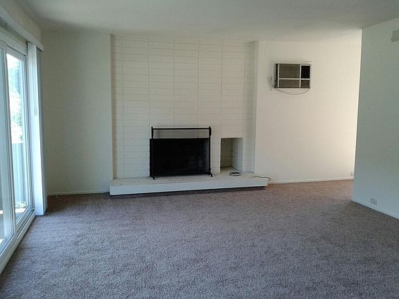 2nd image of 2101 Donald Dr APT 27