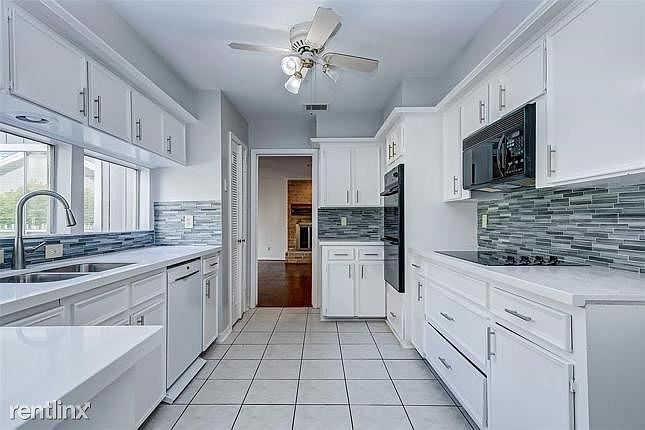 1st image of 8903R Pine Shores Dr