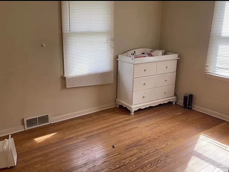 331 Fairmount Ave — Photo 3