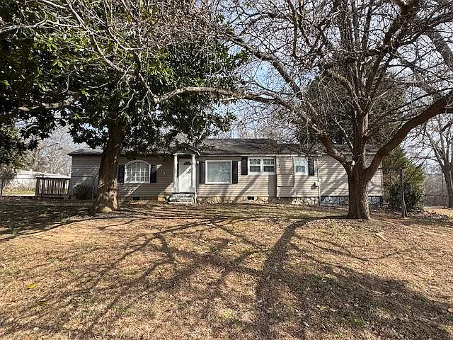 25 E Belvue Rd — Photo 2