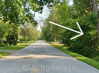 59 47th St S, Wasaga Beach, ON L9Z 1Y6
