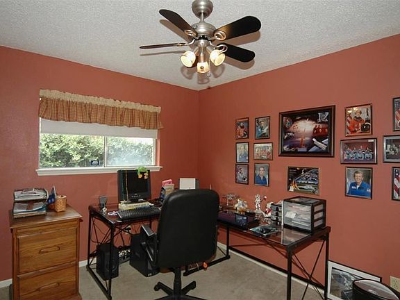 2nd image of 16530 La Avenida Dr