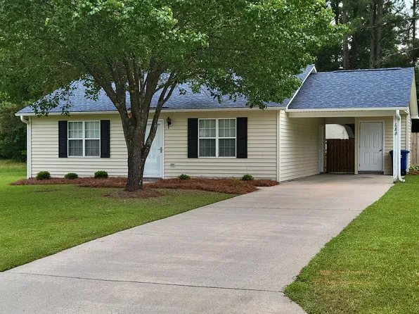 688 Hill Road Cir, Ayden, NC 28513