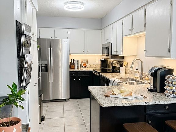 4th image of 10397 Balsam Ln