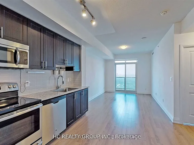 7171 Yonge St #2305 — Photo 10