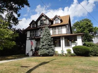 58 Grove Ave, Woodbridge, NJ 07095