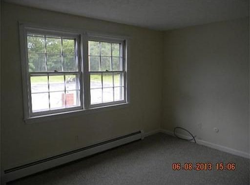 5th image of 12 Zabriskie Dr APT A