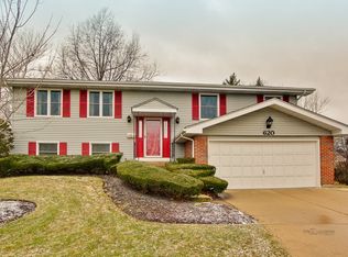 620 Almond Ln, Hoffman Estates, IL 60169