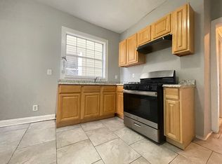 814 S 17th St #2E, Newark, NJ 07108