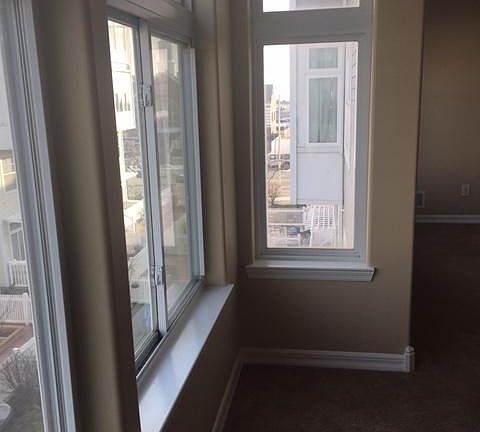 4th image of 216 Beach Breeze Pl