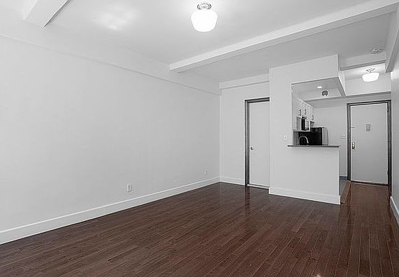 3rd image of 24 5th Ave APT 203