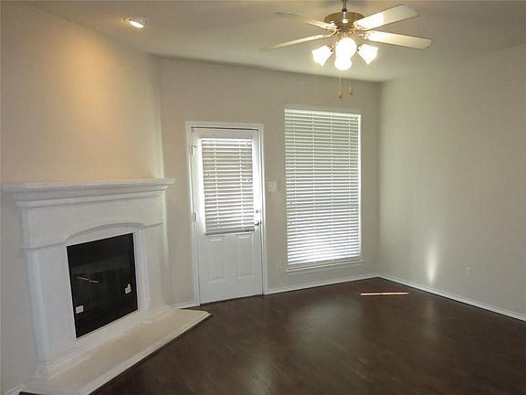 2nd image of 612 Flintwood Ln
