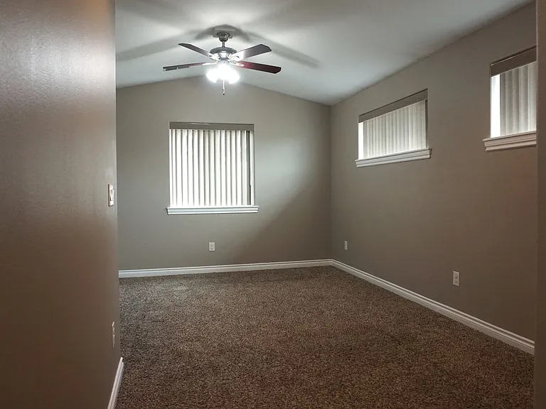 521 Harman Way — Photo 11