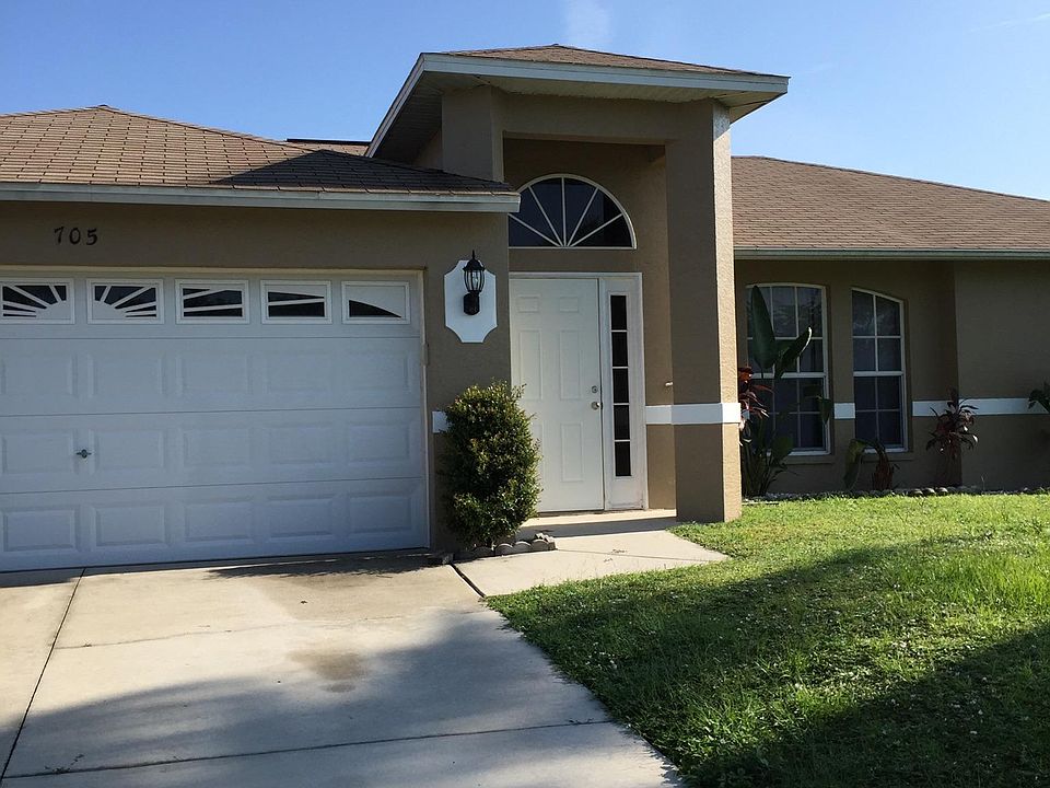1st image of 705 SW 29th St