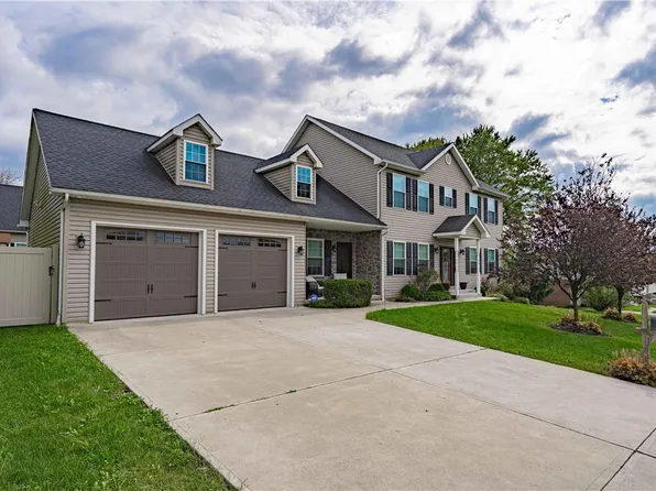 3332 Columbia St, Whitehall, PA 18052