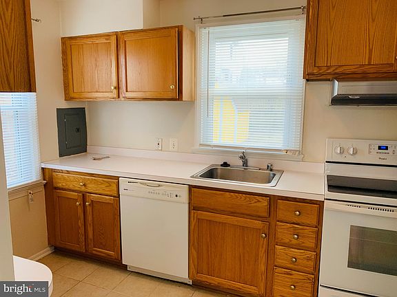 4th image of 603 Pinewood Rd