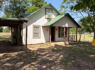 308 N Woodward St, Ames, OK 73718