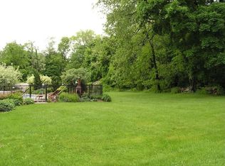 4 Taylor Dr, New Fairfield, CT 06812