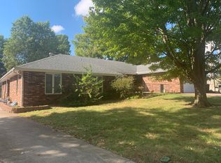1606 E Lark St, Springfield, MO 65804