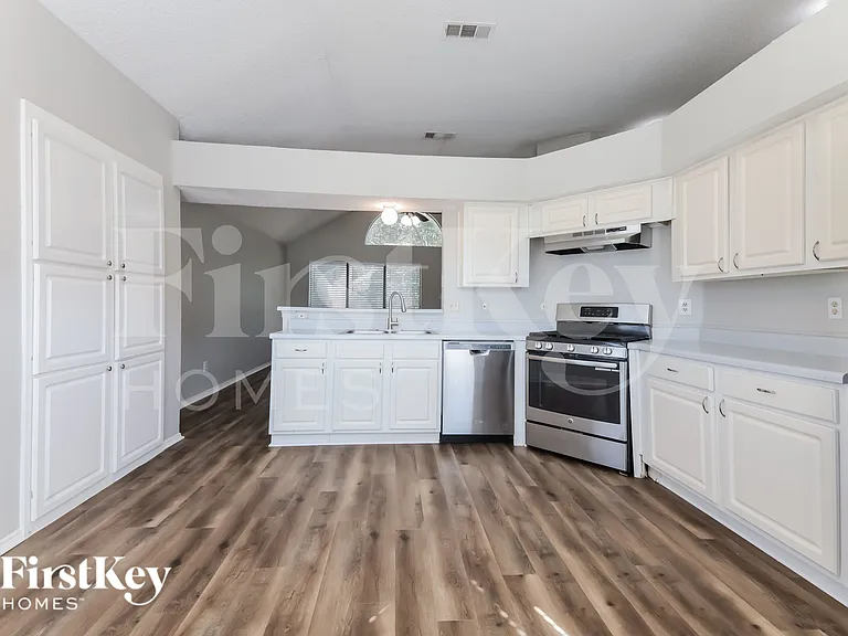701 Long Hill Ct — Photo 7