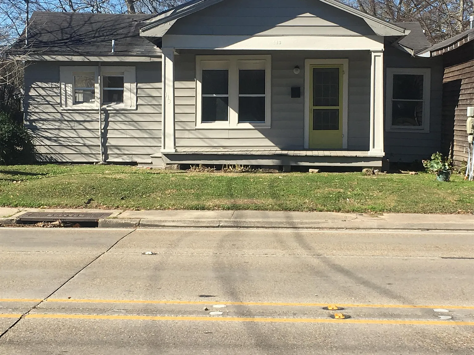 413 Moss Street - 1 — Photo 1