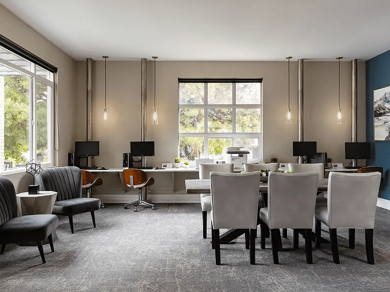 St. Moritz Apartments — Photo 15
