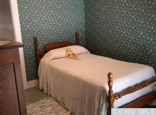 21 Carhart Rd, New Baltimore, NY 12124