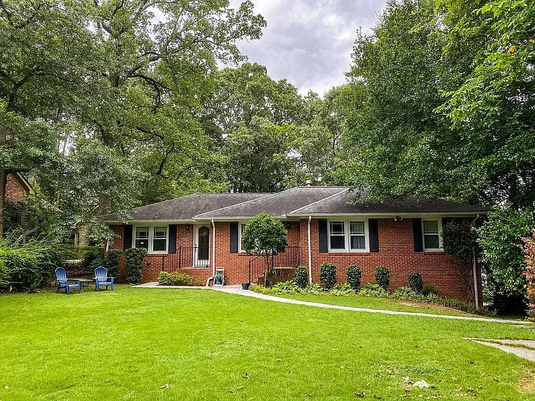 607 Burke Rd NE #A — Photo 1