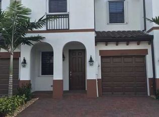 10222 NW 88th Ter, Miami, FL 33178
