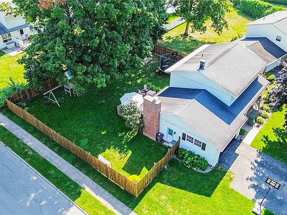 5th image of 1714 Lincoln Ln