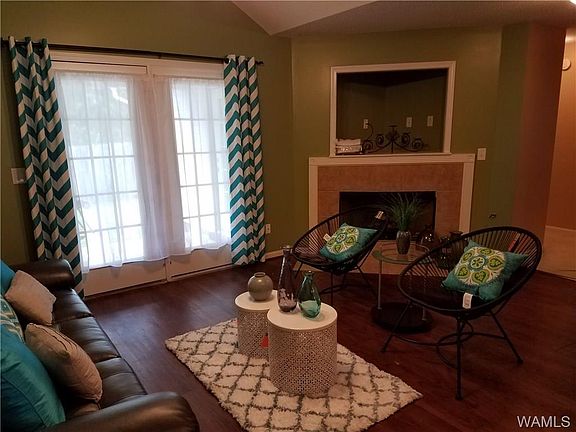 3rd image of 5063 Diamond Cir