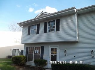 19U Fernwood Dr, Bolingbrook, IL 60440