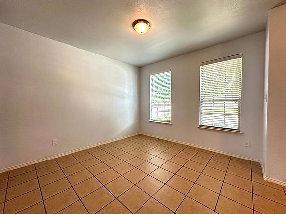 2nd image of 5017 Spyglass Hill Ln