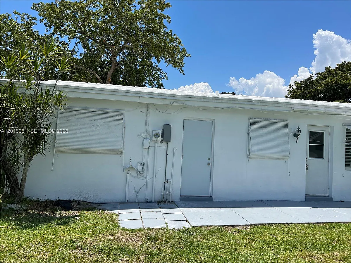 Building Photo - 145 NW 41st Ct