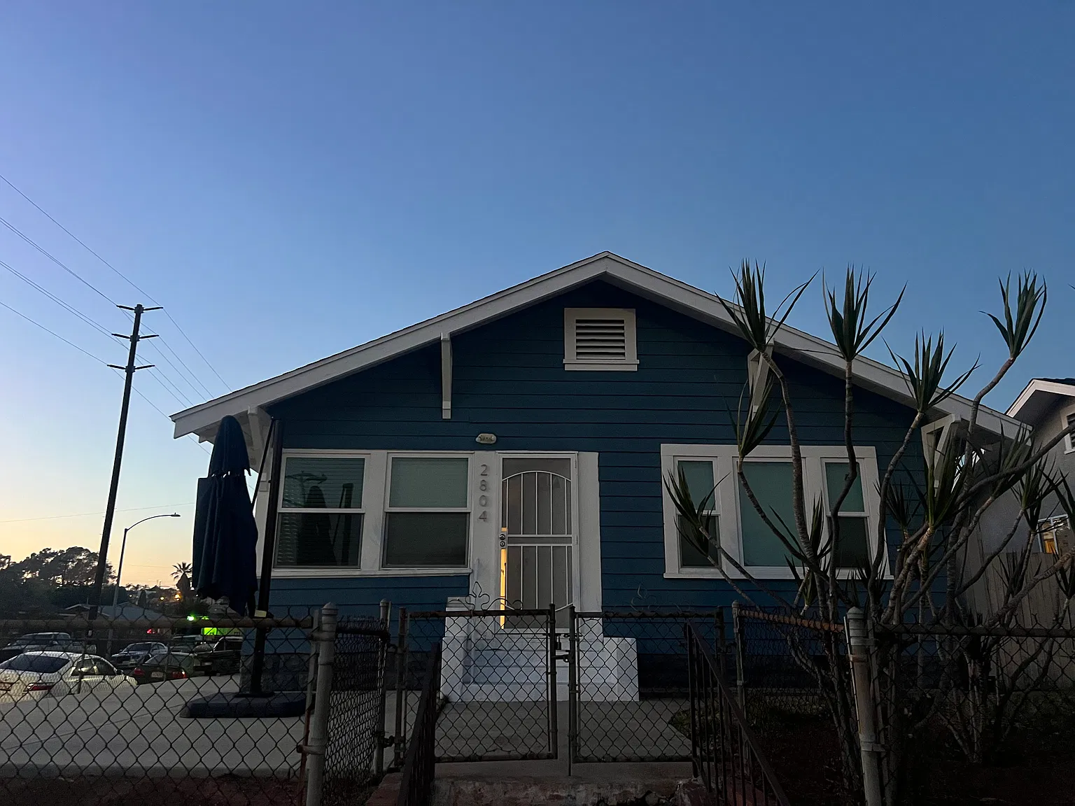 2 bed, 900 sqft, $3,050 — Photo 2