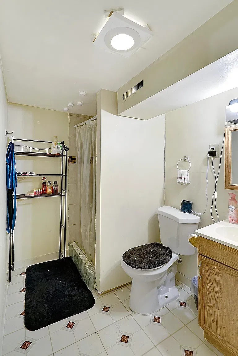 3 bed, 1830 sqft, $1,950 — Photo 1